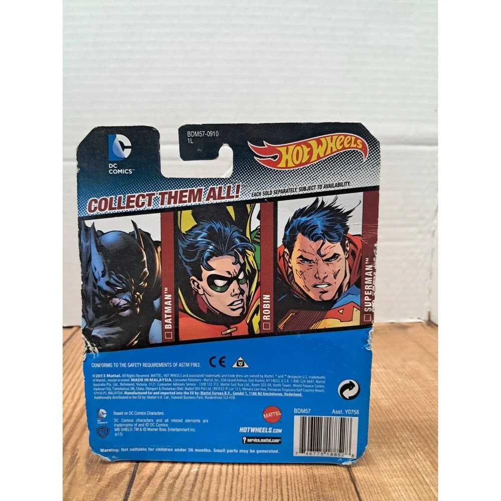 2014 Hot Wheels DC COMICS ROBIN DIECAST Scale 1:64 NEW